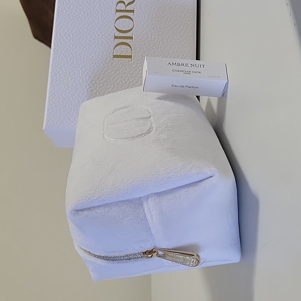 CHRISTIAN DIOR POUCH  & BOX — SMALL SAMPLE